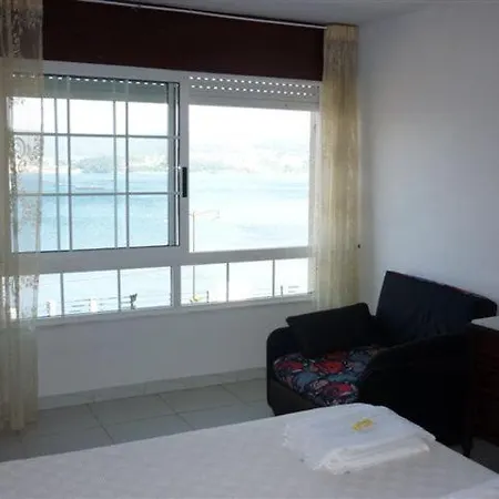 Casa de hóspedes Frontera Raxo